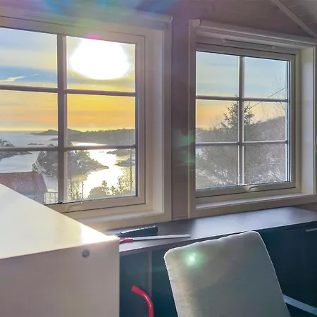 Holiday home Stunning In With House Sea View *