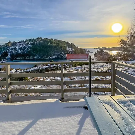 Holiday home Stunning In With House Sea View Farsund